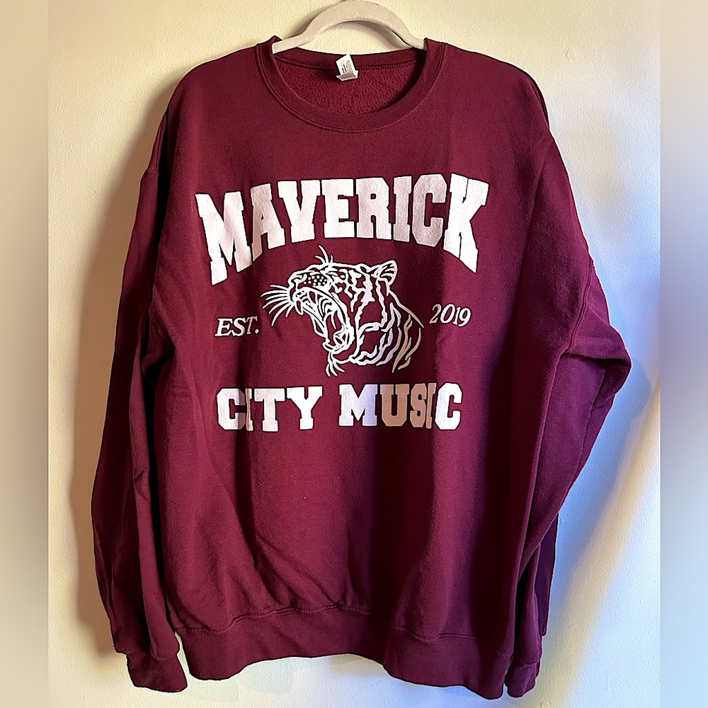 Maverick City Music Tour Crewneck Sweatshirt | Maroon
